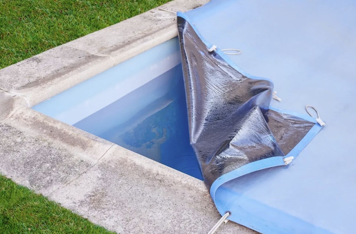 Pool filter and skimmer maintenance in Maricopa